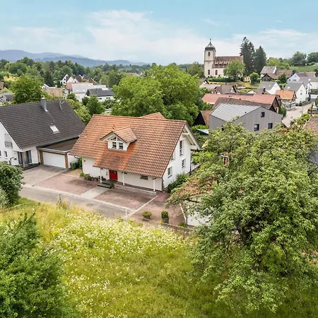 アパート Im Oberdorf アーハーン